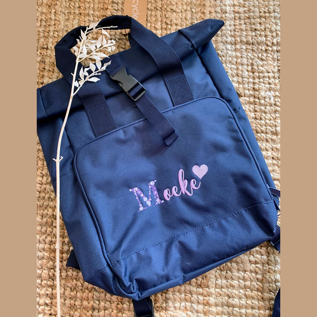 Rugzak - logeertas of sporttas - geborduurd met naam of gepersonaliseerd - Babywinkel - Caro B Handmade - Merchtem - borduren - borduren voor bedrijven - Merchtem