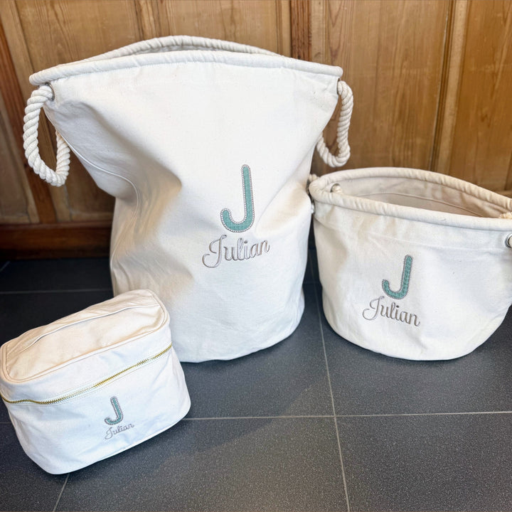 speelgoedmand met naam - opbergers - borduren - Caro B Handmade